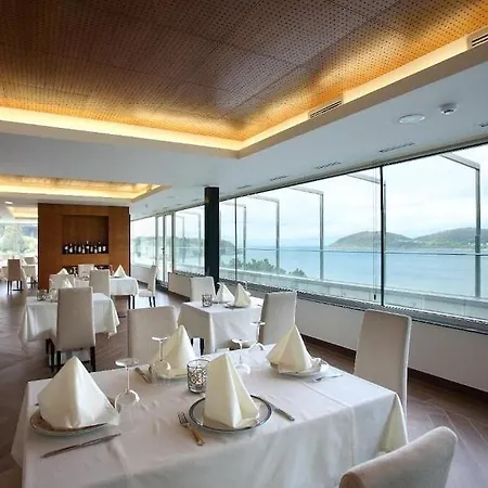 Sirenas Resort
